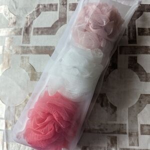 NWOT Pink and White Bath Loofah Set